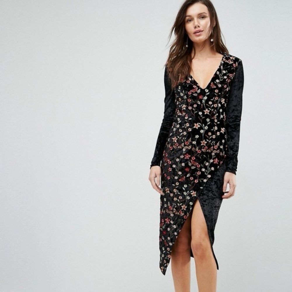 Club L London - Whimsy Goth Floral Velvet Dress
